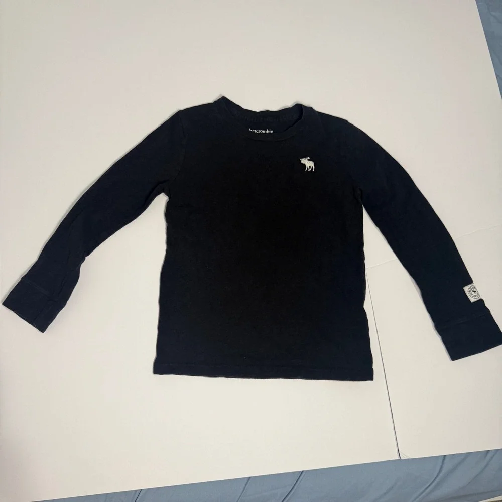 Abercrombie Kids Black Long Sleeve Moose Logo T-Shirt Size 7/8